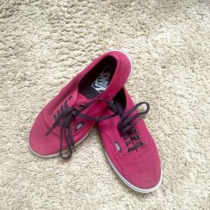 Vans women burgundy skate shoes